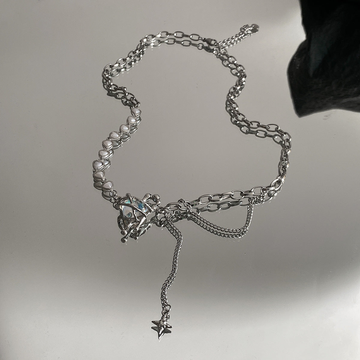 “Pearl Stitching Colored Loving Heart Pendant Necklace – Unisex Electroplated Alloy Jewelry”