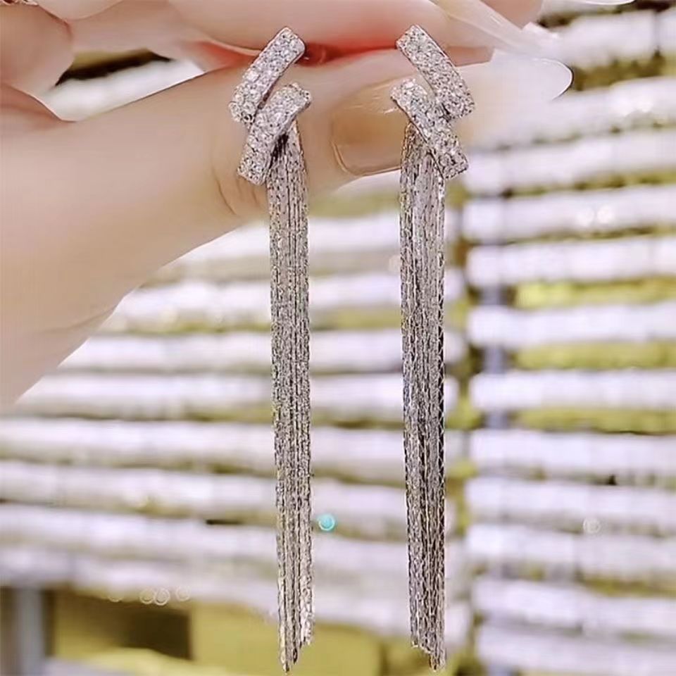 XINGX Elegant Water Drop Tassel Earrings – Minimalist Chic Jewelry