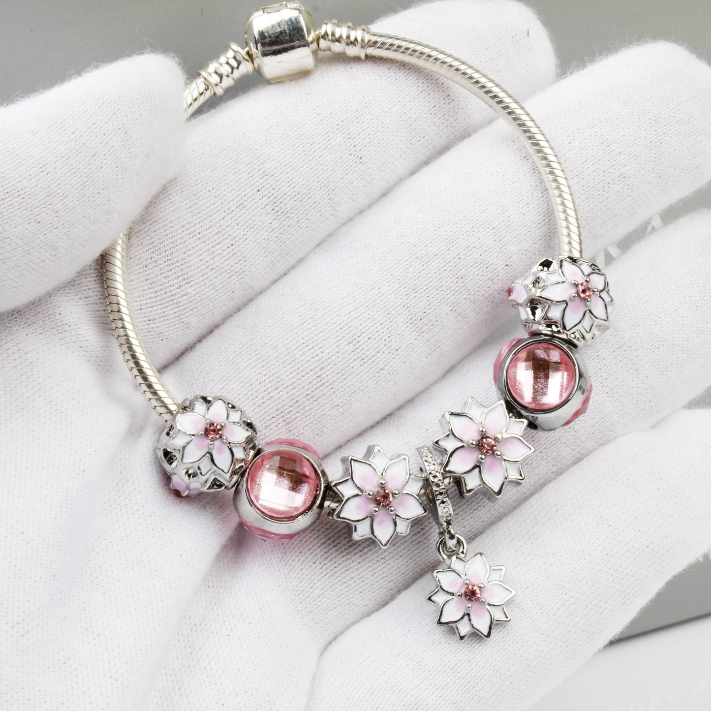 Magnolia Flower Charm Bracelet – Stylish Alloy Women’s Jewelry