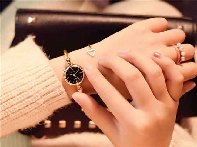 Bold Elegance – Iron Chain Watch for Her