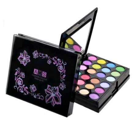 "All-in-One Makeup Kit for Women – Full Face Makeup Set with Eyeshadow Palette, Blush, Bronzer, Concealer & More – Natural & Matte Finish – Perfect Beauty Gift Set
