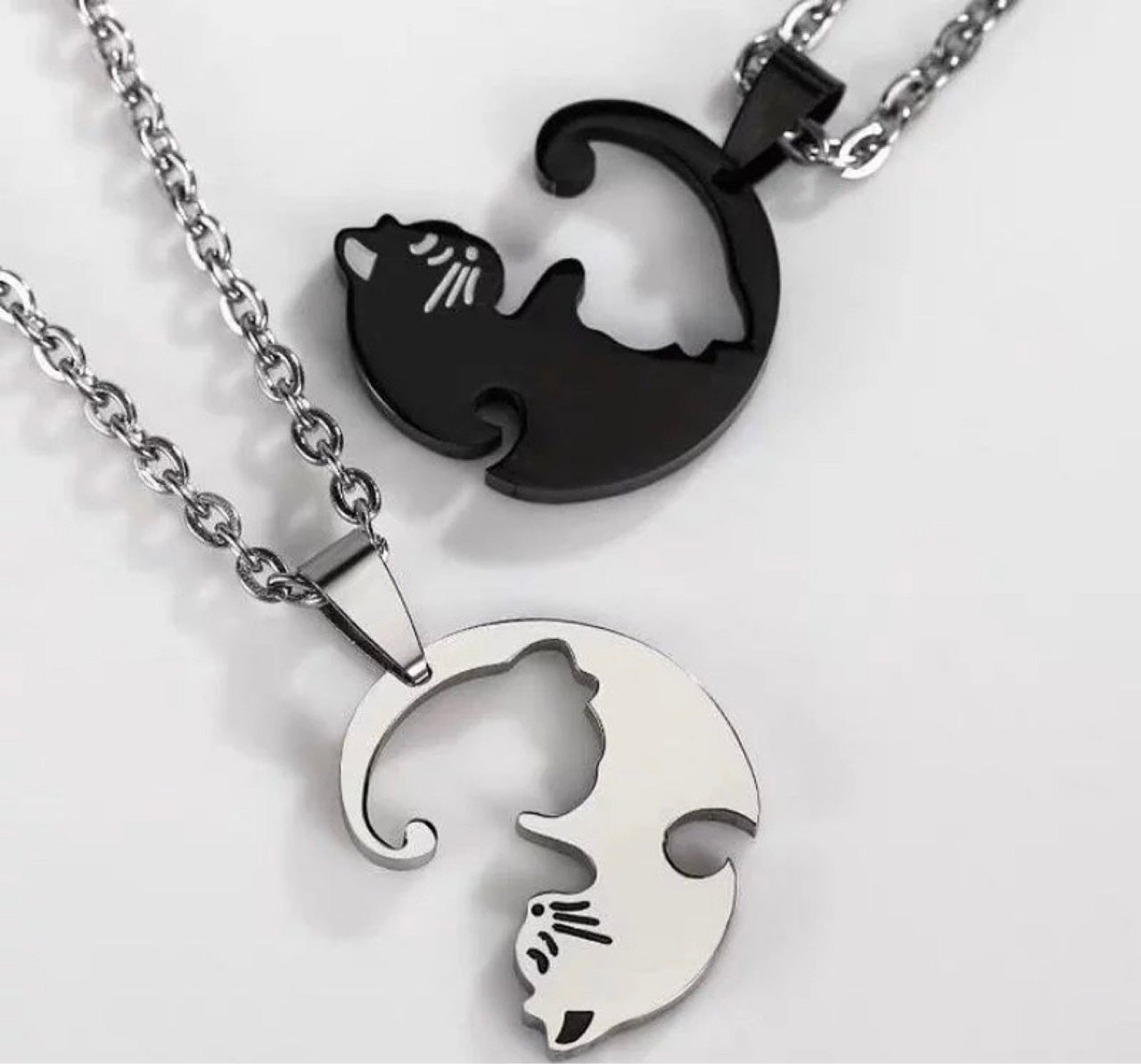 Couple Cat Necklace – Black & White Stainless Steel Kitten Pendant Jewelry for Lovers & Friends