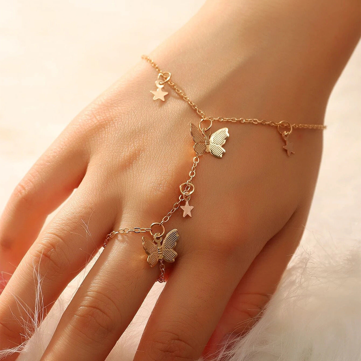 Trendy Tassel Linked Bracelet Ring – Fashion Chain Hand Jewelry for Women