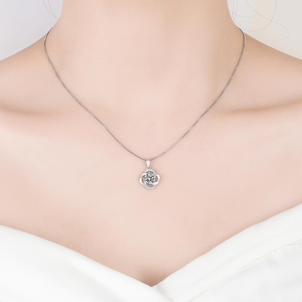 Korean Style Silver Plated Four-Leaf Clover Pendant – Lucky Charm Necklace for Women