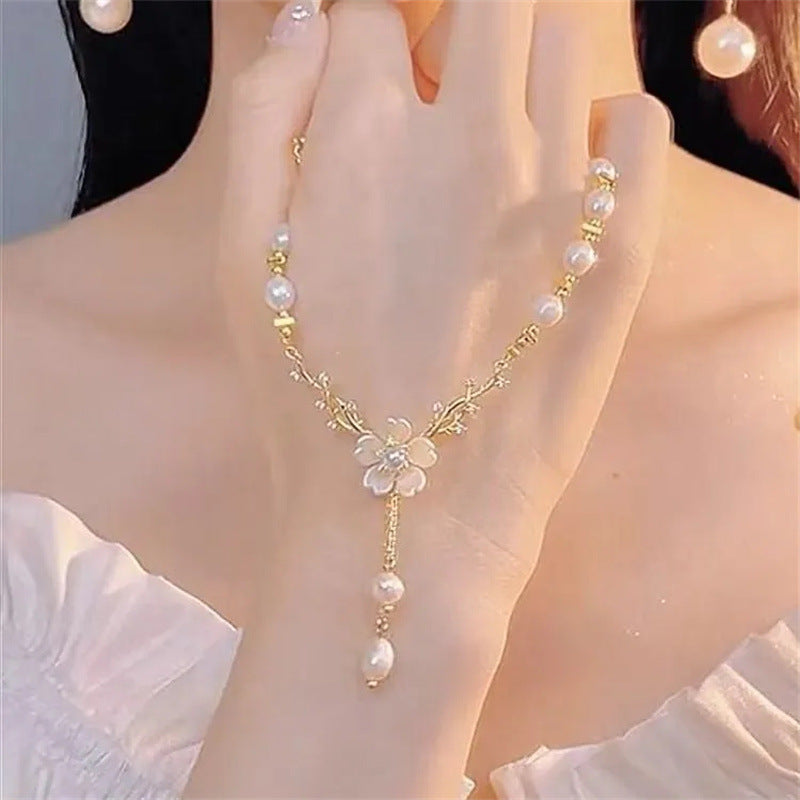 High-End Exquisite Sweater Chain – Light Luxury Fashion for Trendsetters