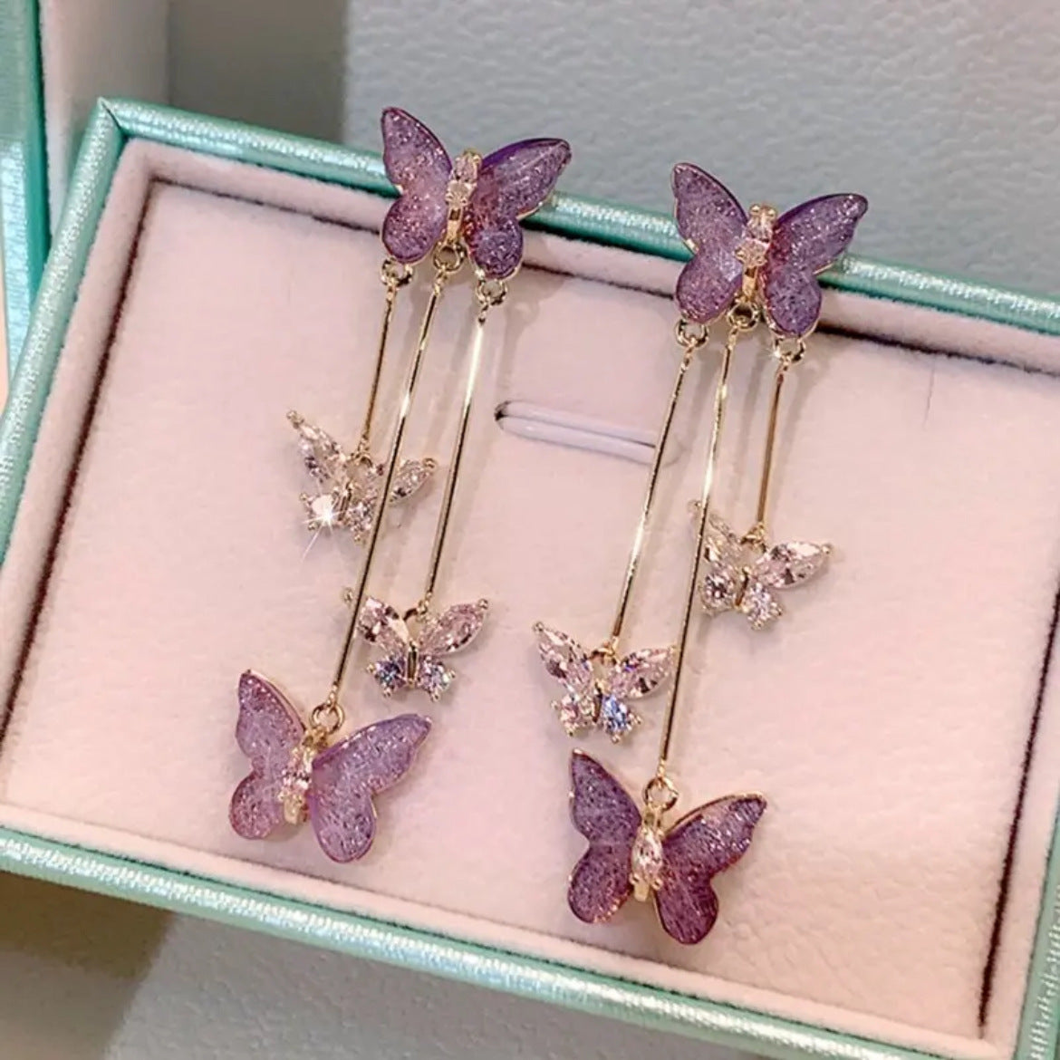 "High-End Crystal Butterfly Tassel Earrings – Elegant Niche Women's Jewelry"