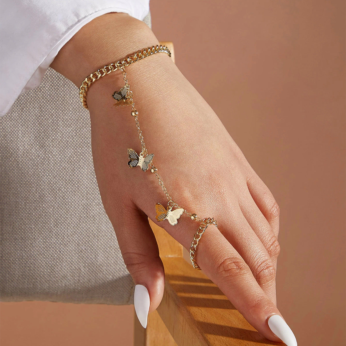 Trendy Tassel Linked Bracelet Ring – Fashion Chain Hand Jewelry for Women