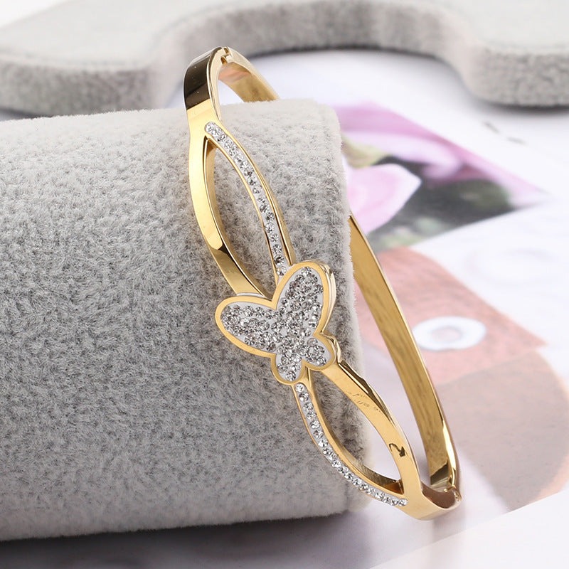 Women's 3D Butterfly Bracelet – Elegant Stainless Steel Chain Bracelet for Girls & Women  Minimalist Butterfly Jewelry