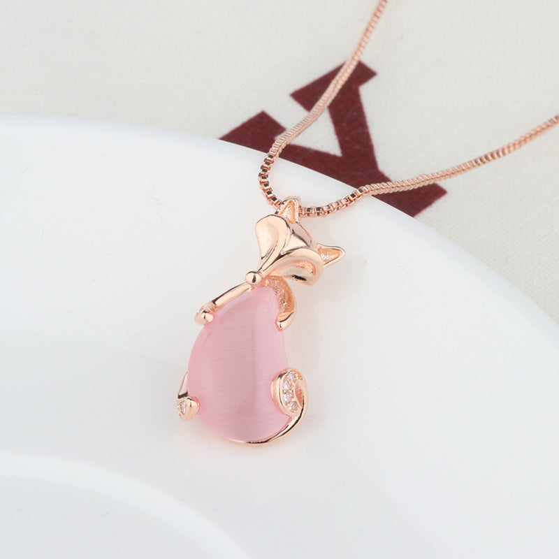 Rose Gold Crystal Fox Pendant Necklace – Simple Clavicle Chain Jewelry for Women
