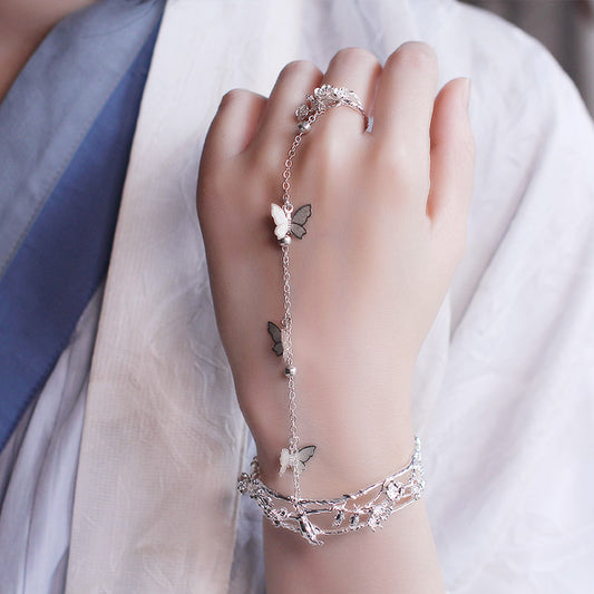 Antique Ring Hand Chain – Retro Bell Charm Bracelet Jewelry for Women