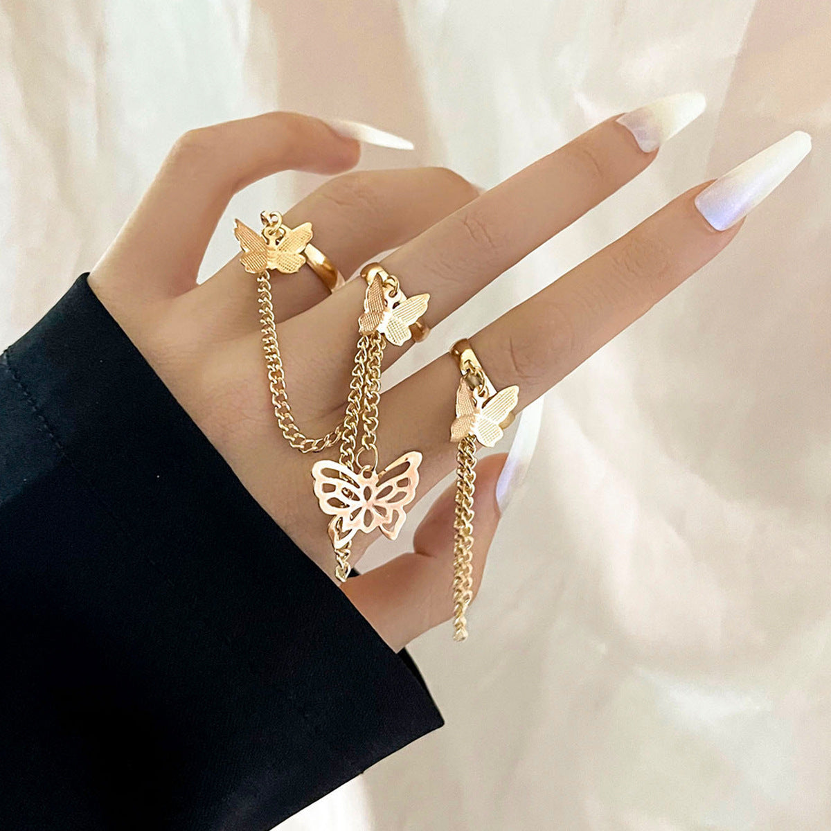 Trendy Tassel Linked Bracelet Ring – Fashion Chain Hand Jewelry for Women