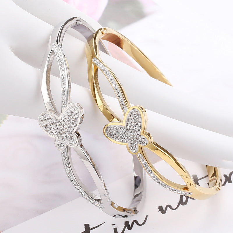 Women's 3D Butterfly Bracelet – Elegant Stainless Steel Chain Bracelet for Girls & Women  Minimalist Butterfly Jewelry
