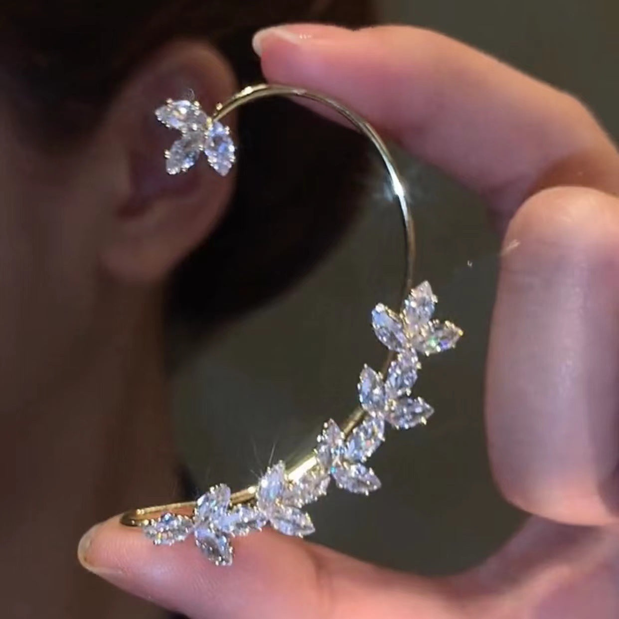 Non-Pierced Women's Wheat Earrings with Sparkling Zircon Stones