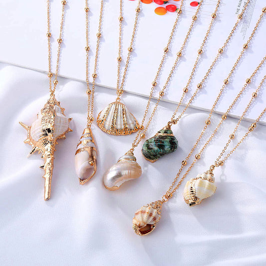 Ins Style Women’s Beach Shell Pendant Necklace – Gold-Plated Edge Conch Design