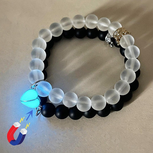 2pcs Handmade Glow-in-the-Dark Couple Bracelets – Crown & Luminous Heart Beaded Charms for Men & Women | Romantic Fluorescent Jewelry Gift