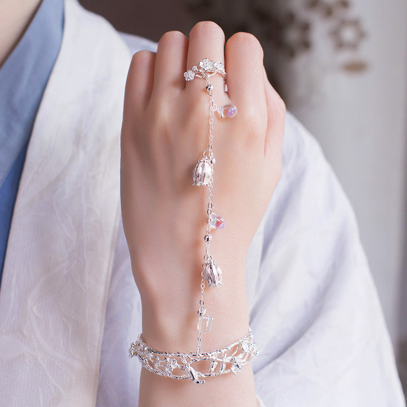 Antique Ring Hand Chain – Retro Bell Charm Bracelet Jewelry for Women