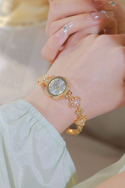 Personalized Lucky Zircon Watch – Fashionable Women’s Accessory