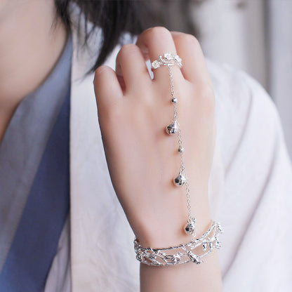 Antique Ring Hand Chain – Retro Bell Charm Bracelet Jewelry for Women