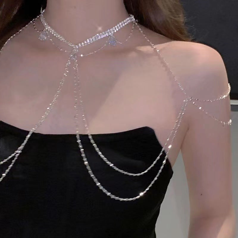 Dainty Crystal Necklace – Light Luxury Pendant for Stylish Women