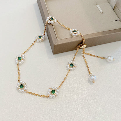 Elegant Pearl Flower Bracelet – Adjustable Chain for All-Outfits Style